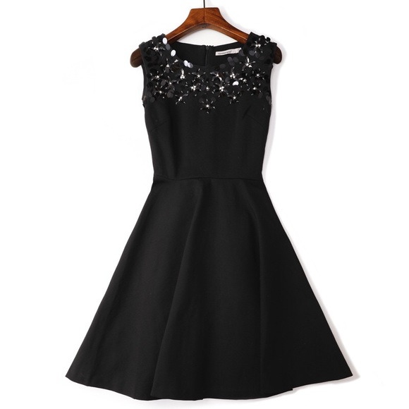 Dresses & Skirts - Blank dress